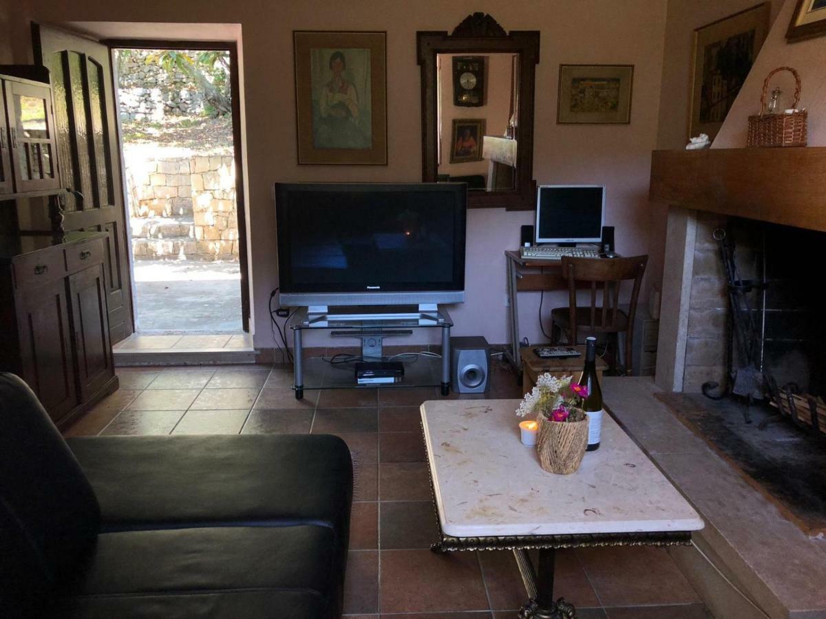 Holiday Home Villa Kastel Zrnovo Экстерьер фото