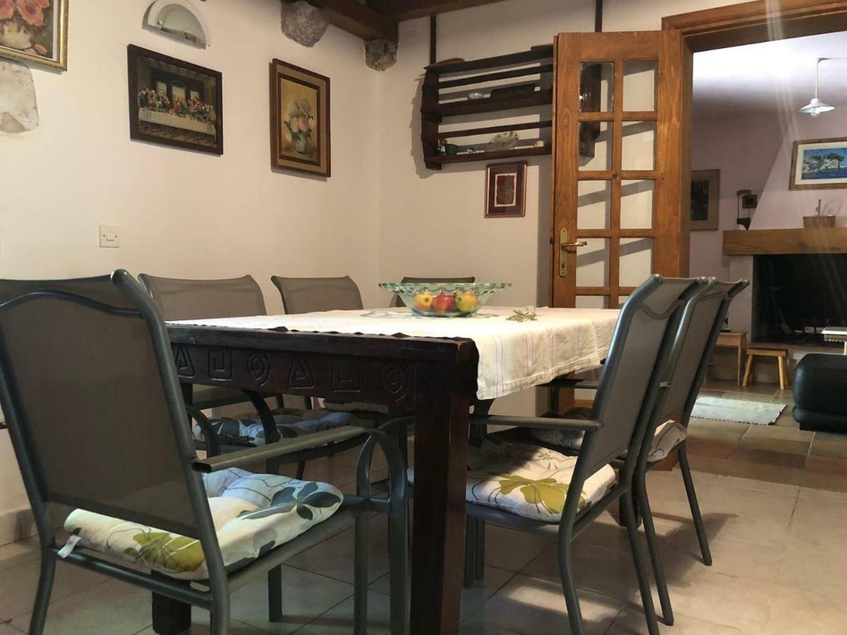 Holiday Home Villa Kastel Zrnovo Экстерьер фото