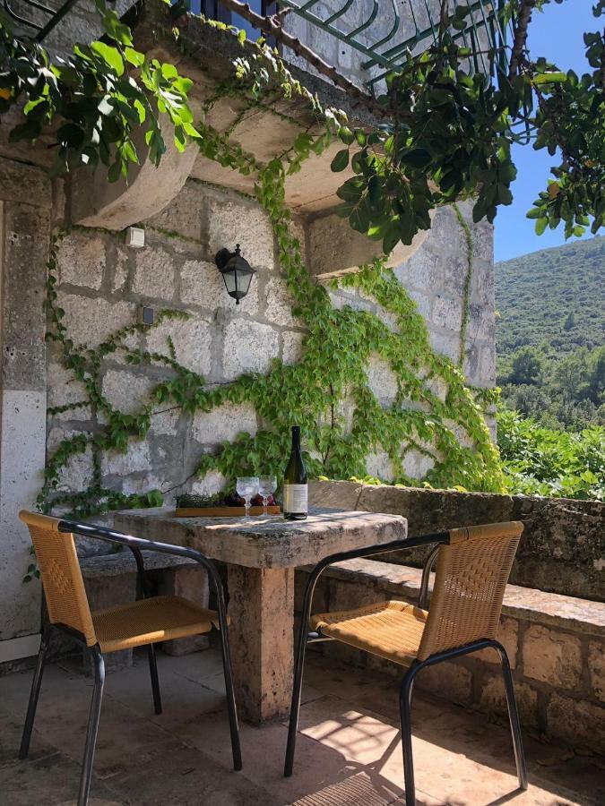 Holiday Home Villa Kastel Zrnovo Экстерьер фото